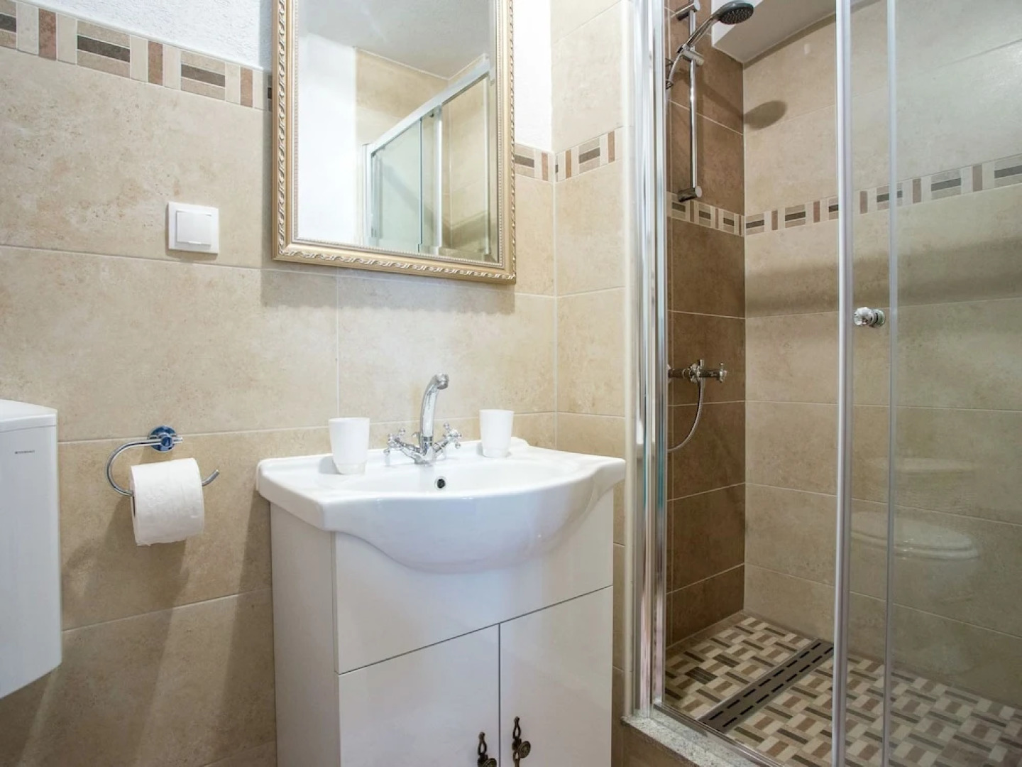 Beautiful Holiday in Krk Town, with Wifi And Roof Terrace, 300 Meters From Beach