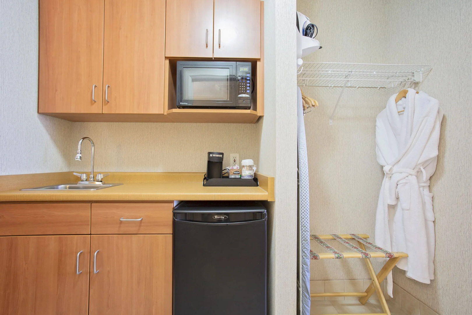 Best Western Inn On The Bay