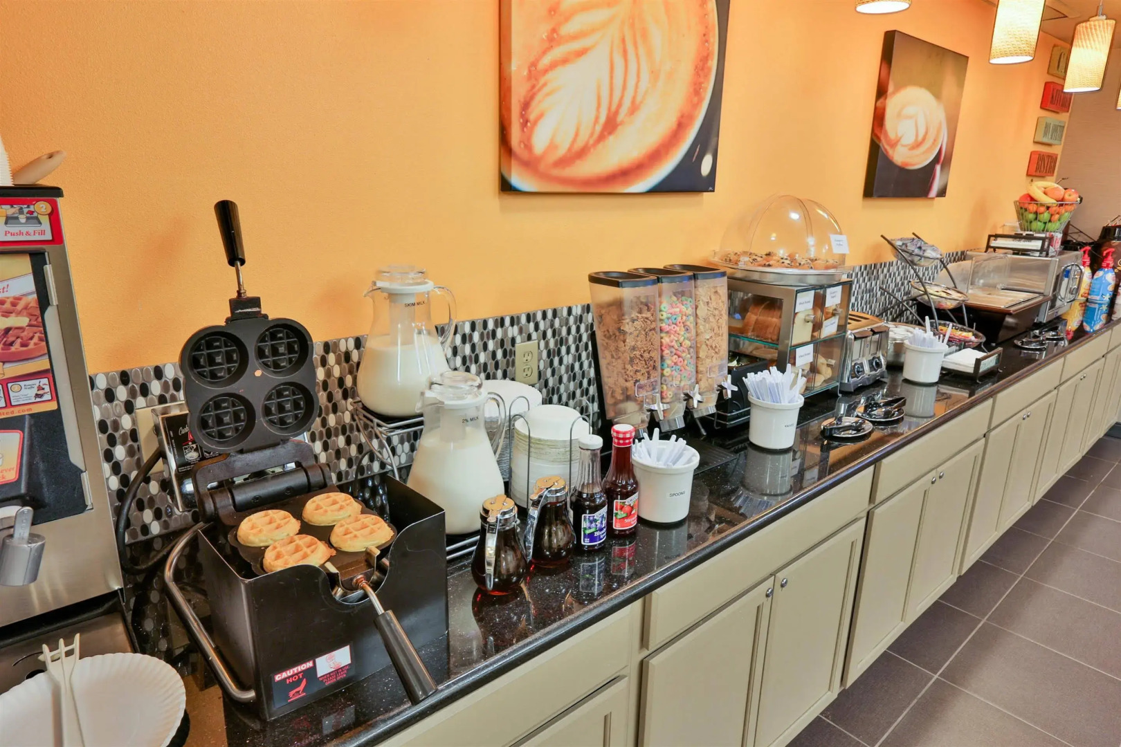 Best Western Plus The Four Corners Inn