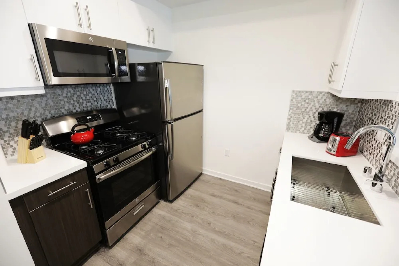 Hollywood Landmark Residences