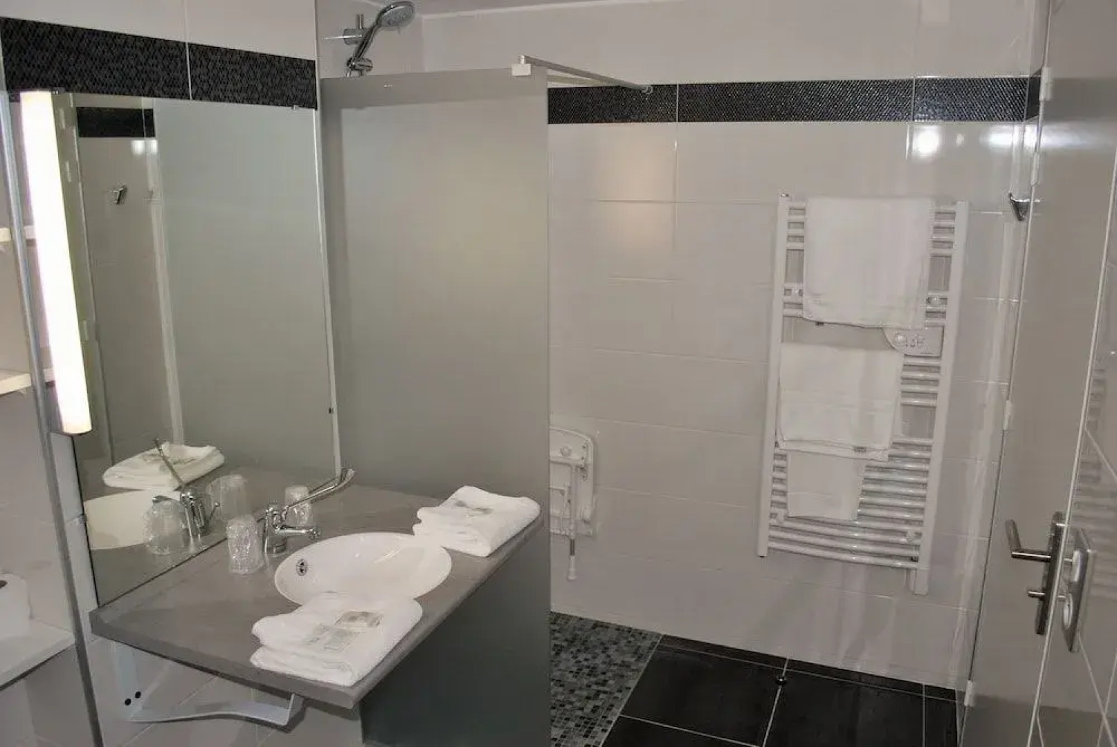 Hôtel Restaurant Relais des Champs