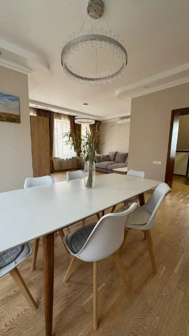 Дом в микрорайоне Универ-Сити 49