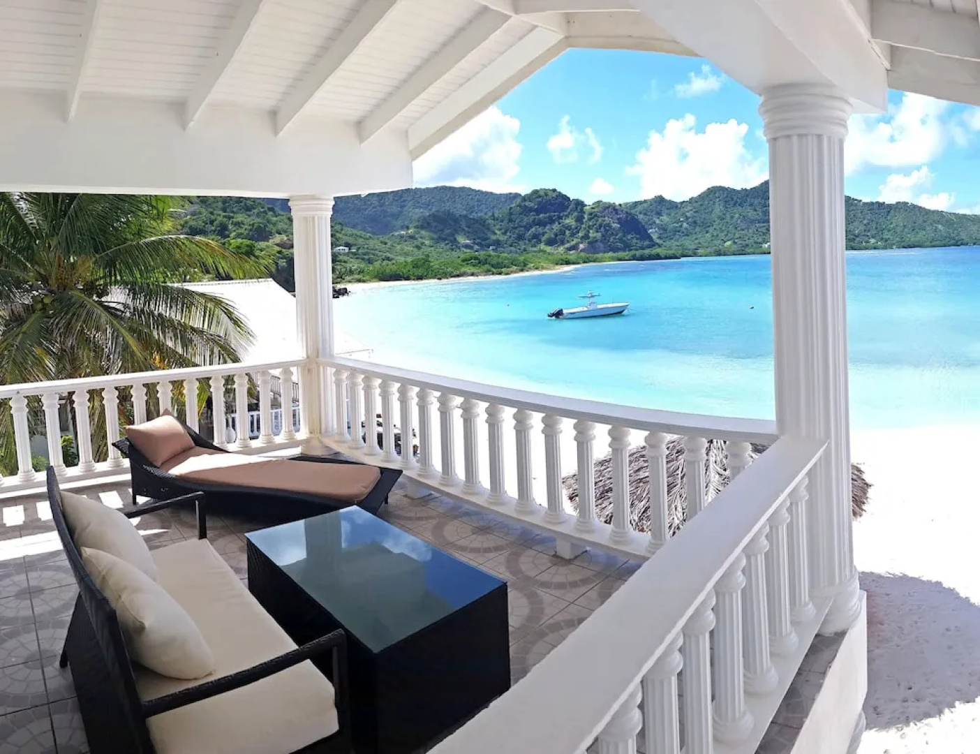 Davids Beach Hotel