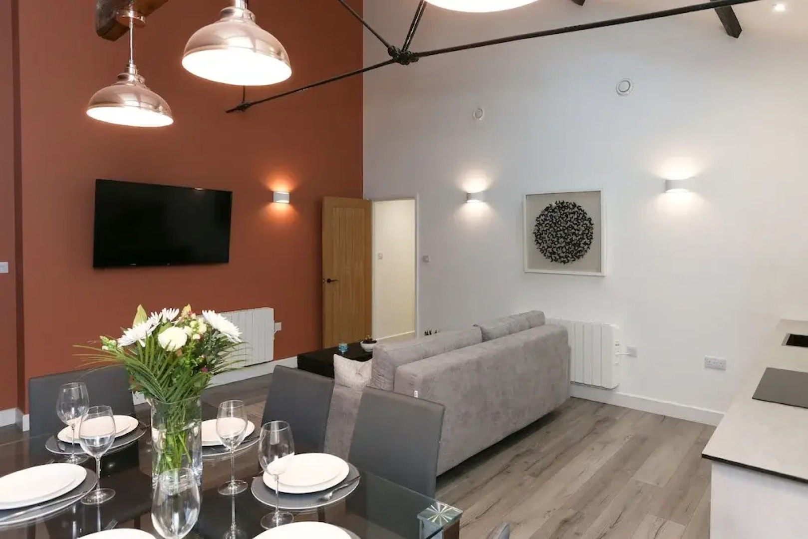 Strawberry Line, Flat 1