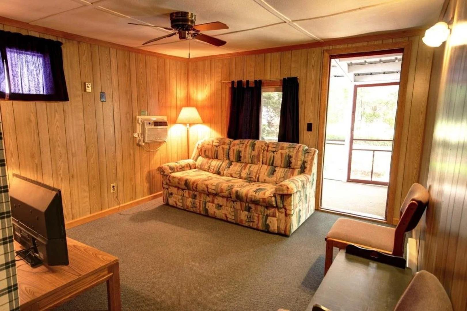 Glenmoore Lakeside Lodge