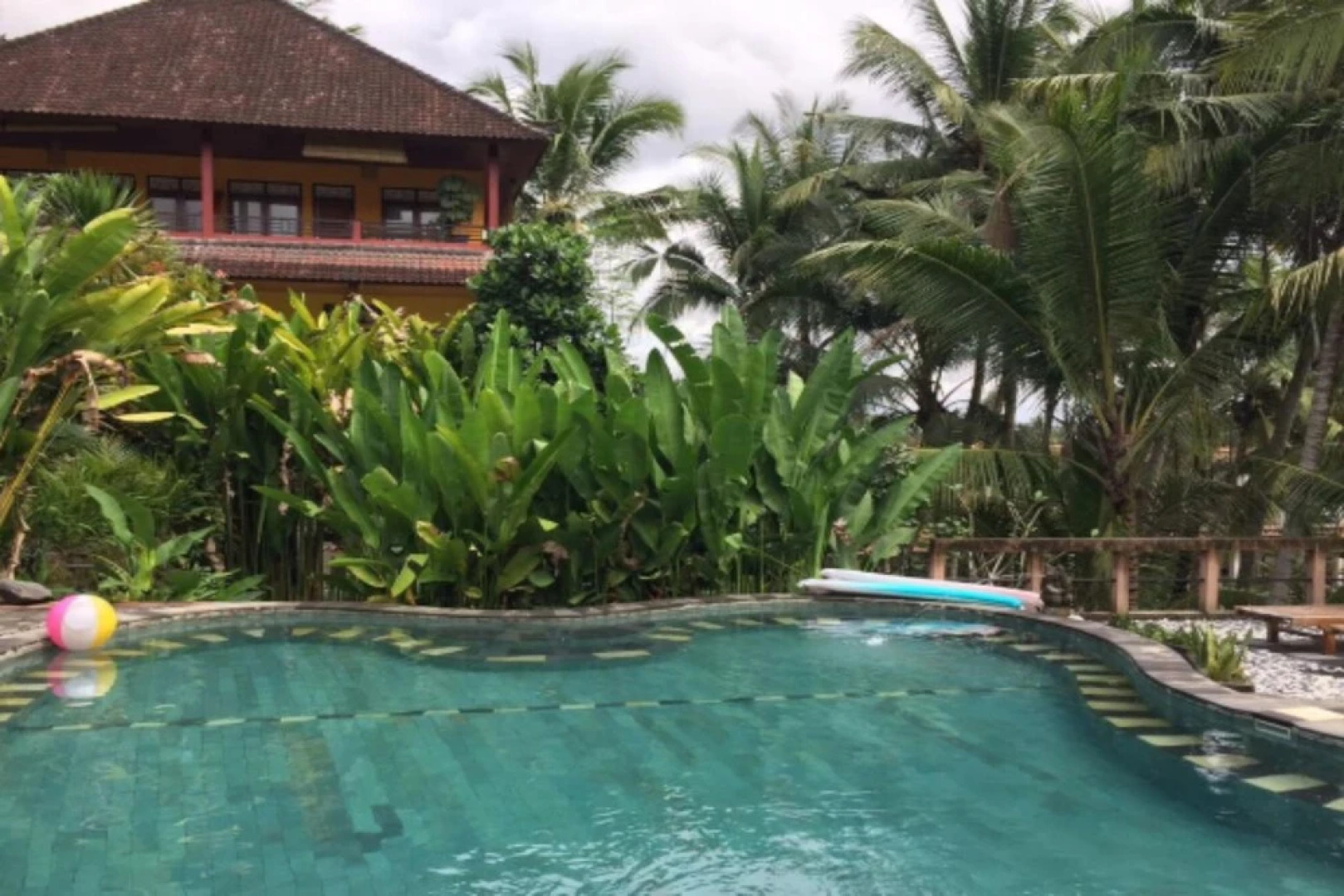 Oyo 1946 Terrace Campuhan