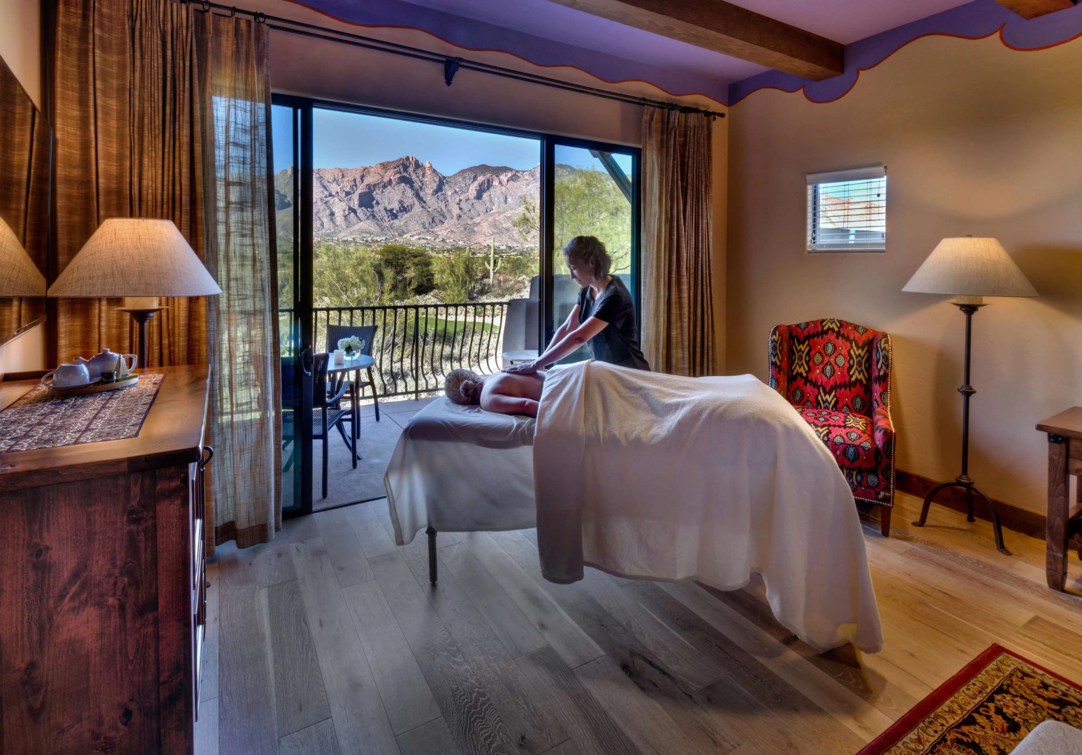 Hacienda Del Sol Guest Ranch Resort