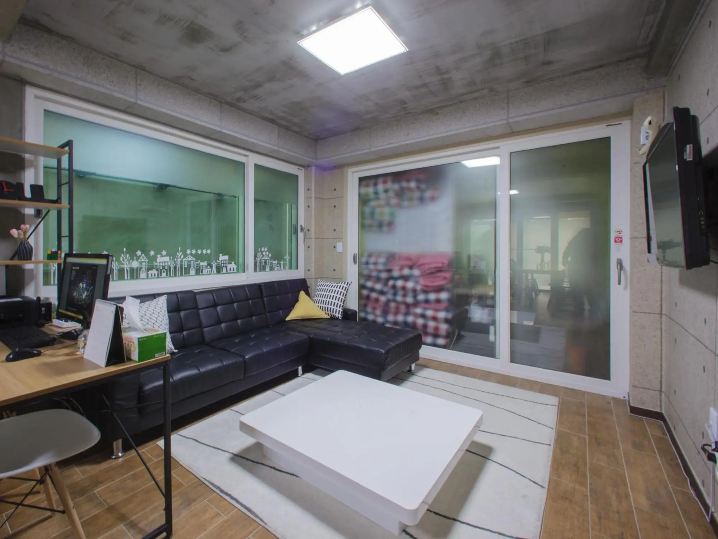 KW Hongdae Line Hostel
