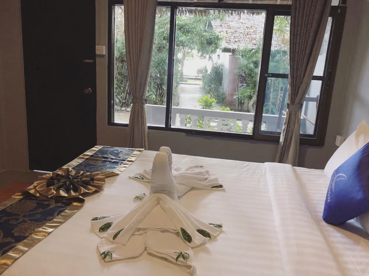 Lagoon Ngapali Beach Lodge