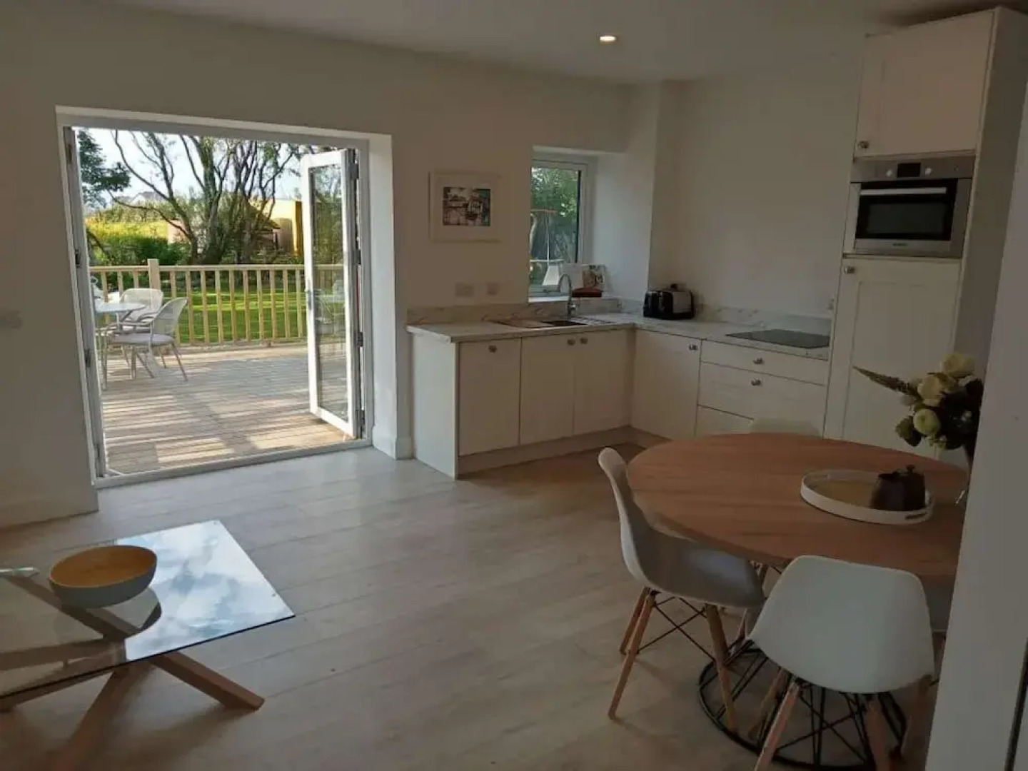 Coastal Apartment With sea Views