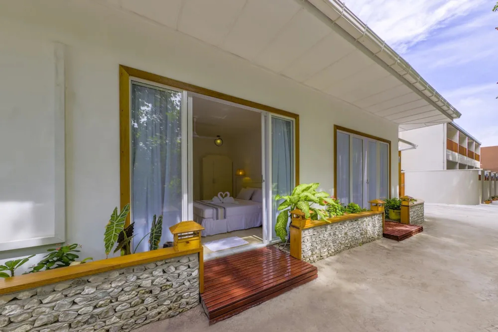 Dhigurah Retreat Beach