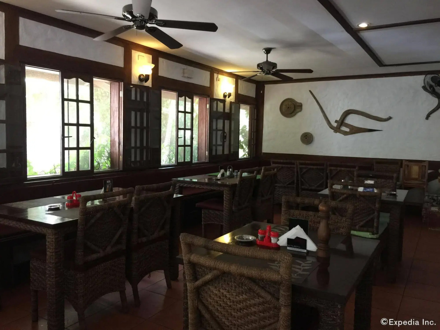 TipTop Hotel, Resto and Delishop