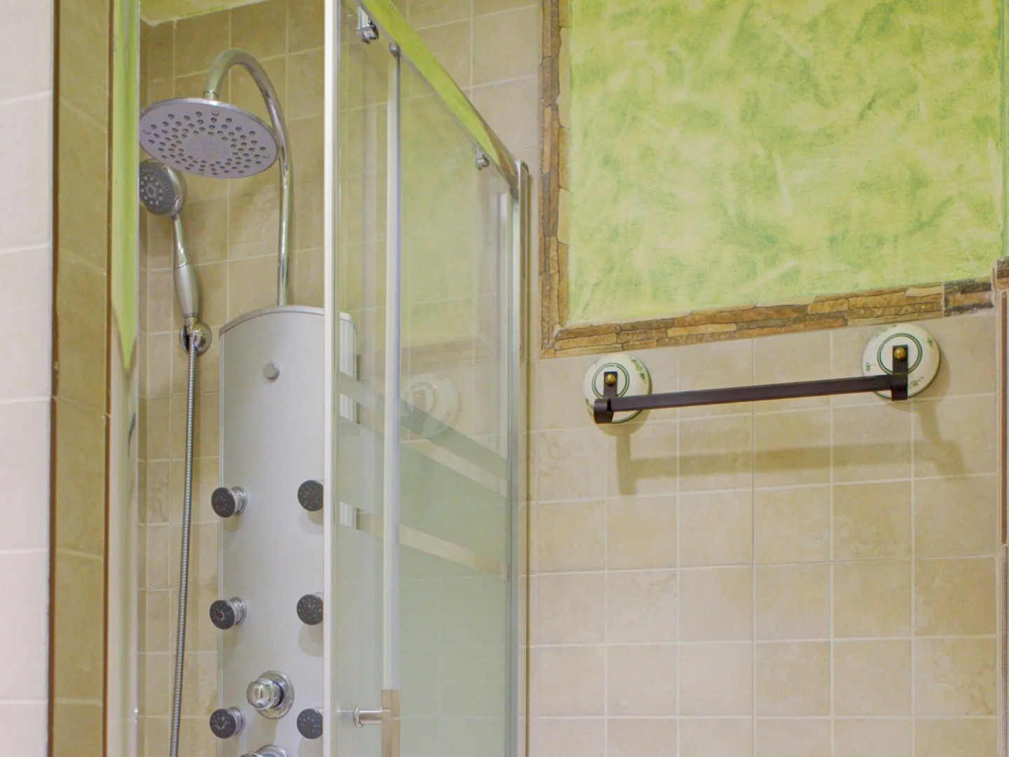 Rural apartment in Galapagar with bubble bath