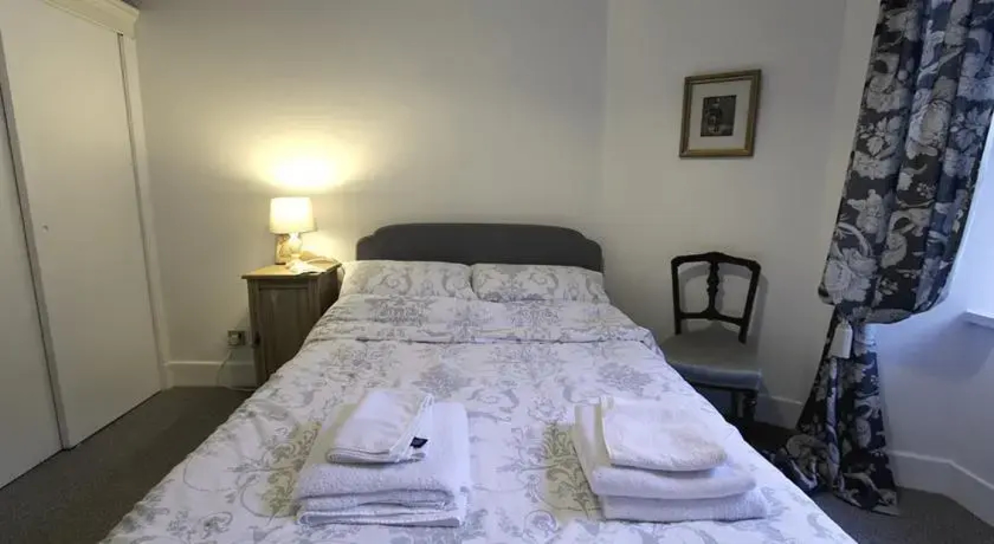 Library Apartment Edinburgh