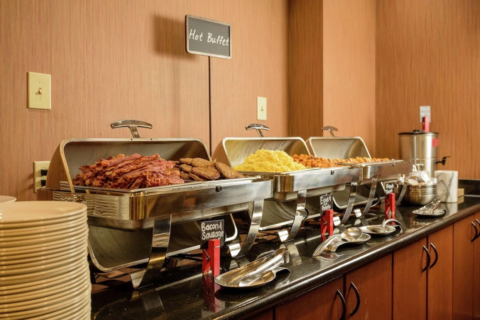 Embassy Suites Minneapolis - North