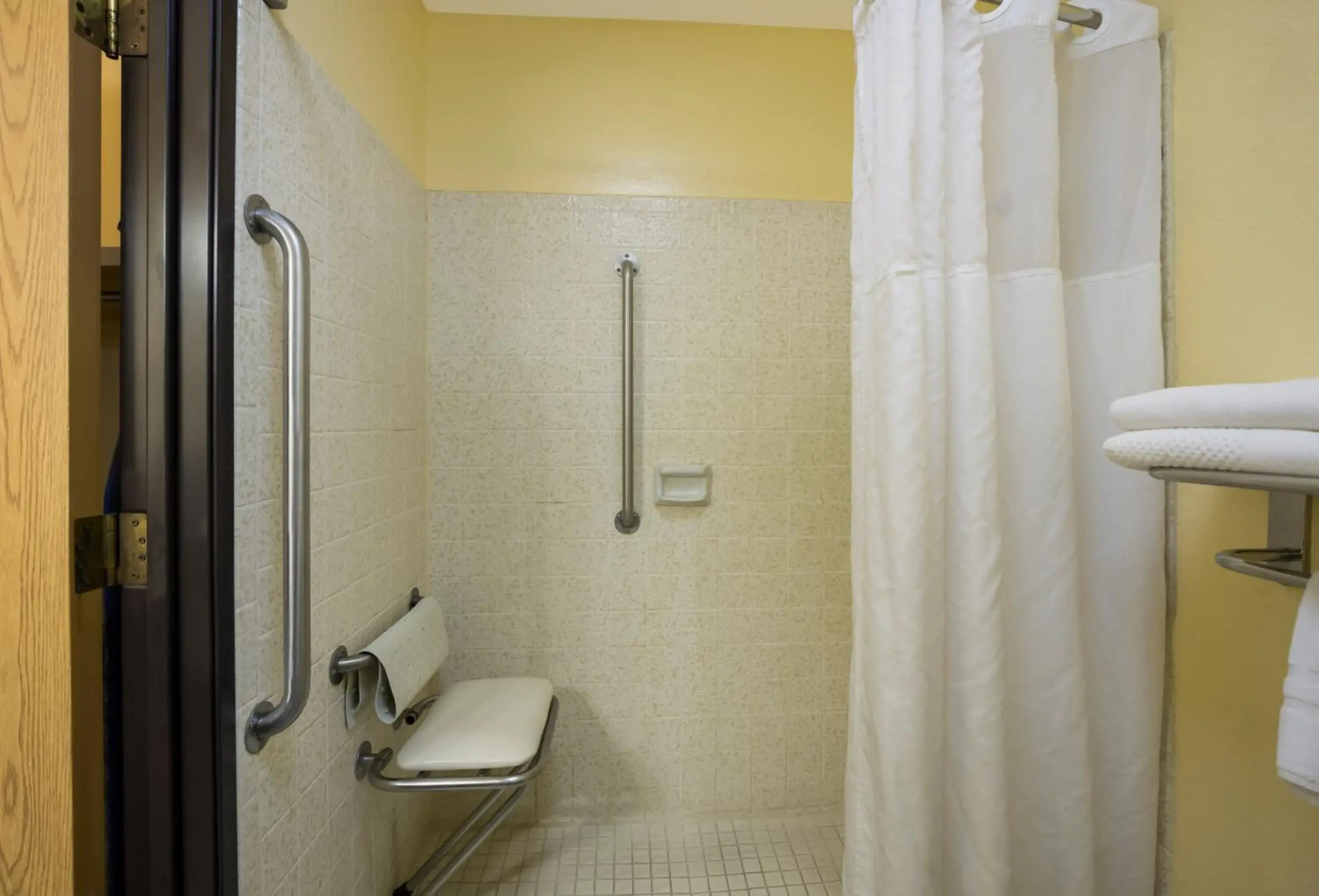 Quality Inn & Suites Medford Airport