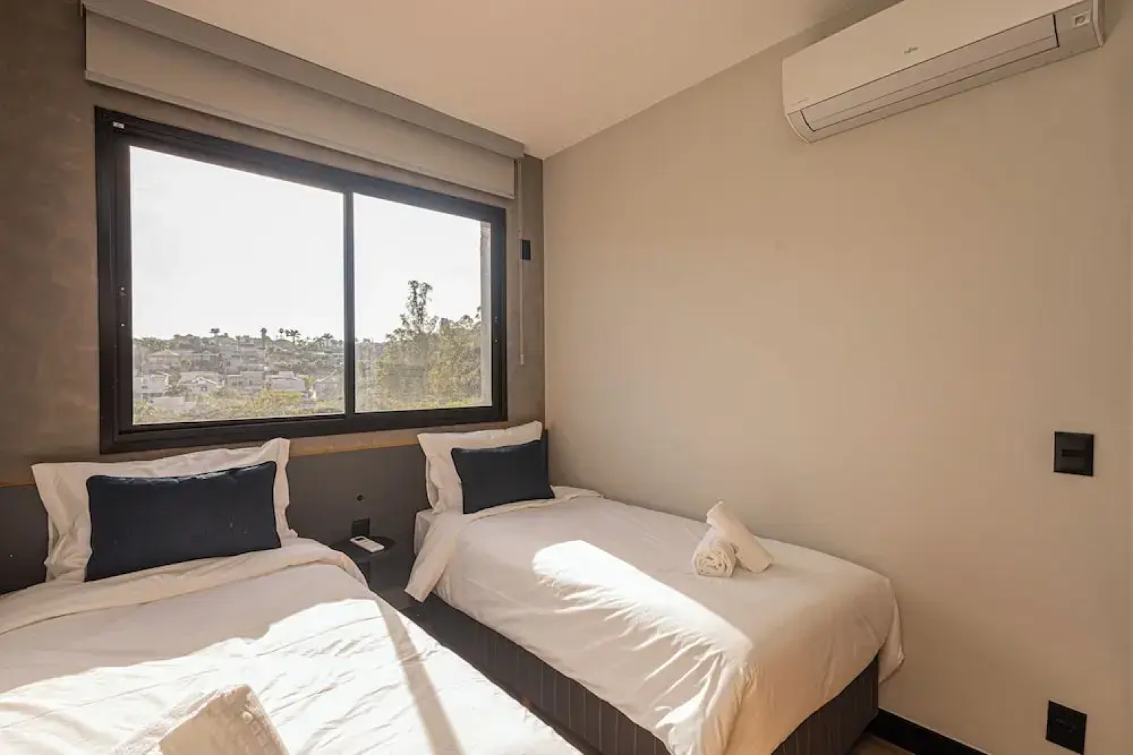 Sky Design Alphaville Housi by Anora