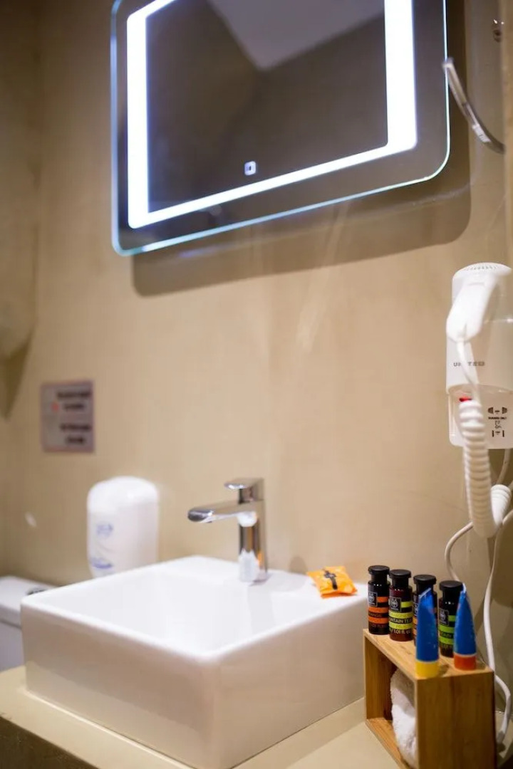 Azante Boutique Suites