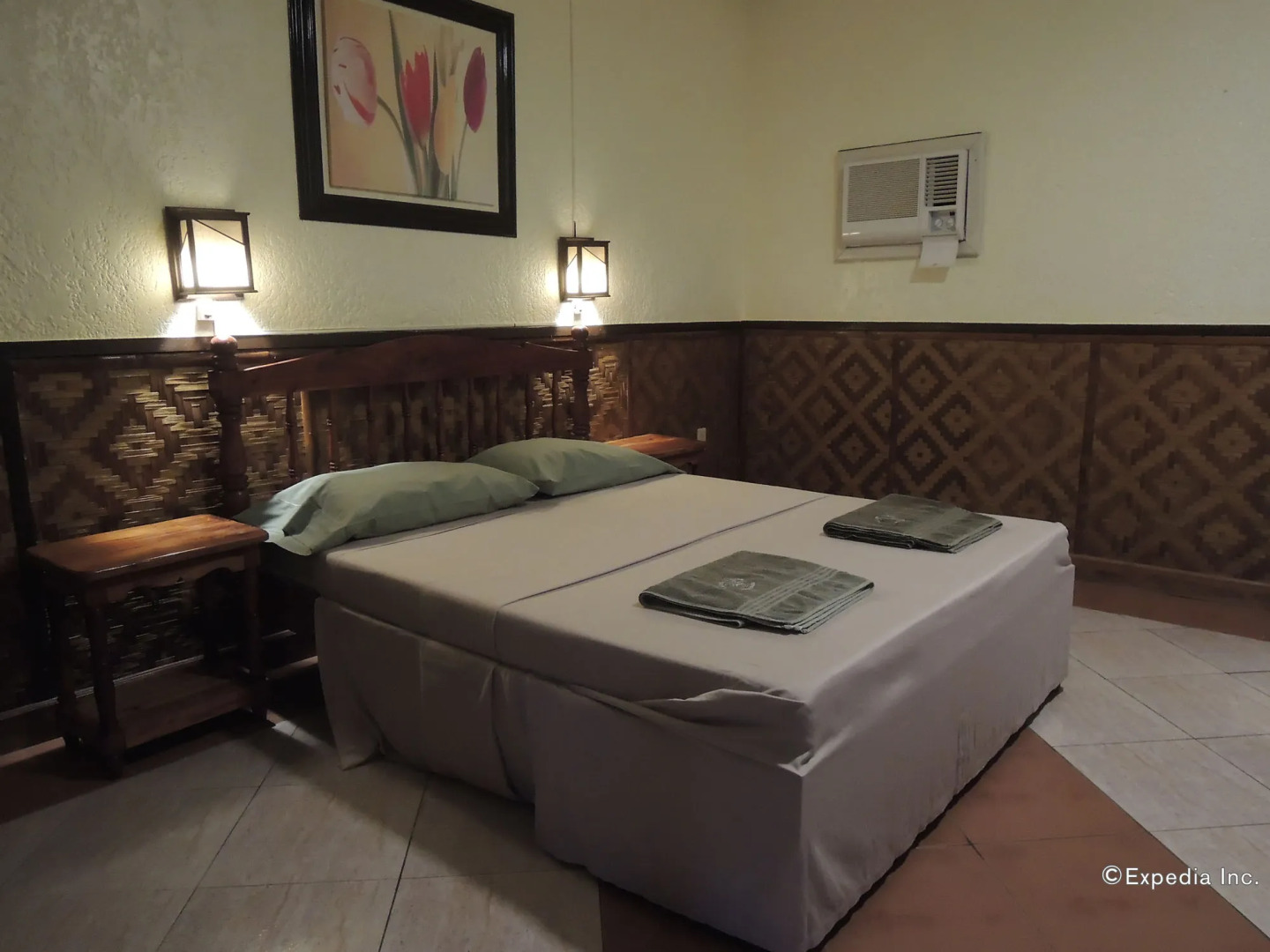 Love's Beach and Dive Resort