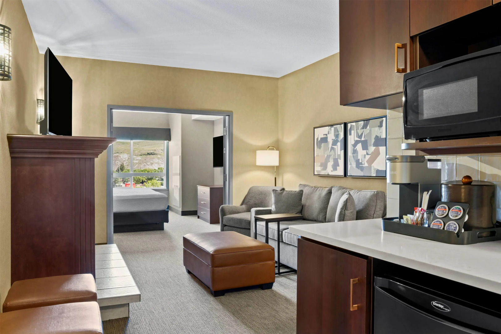 Ramada by Wyndham Drumheller Hotel & Suites