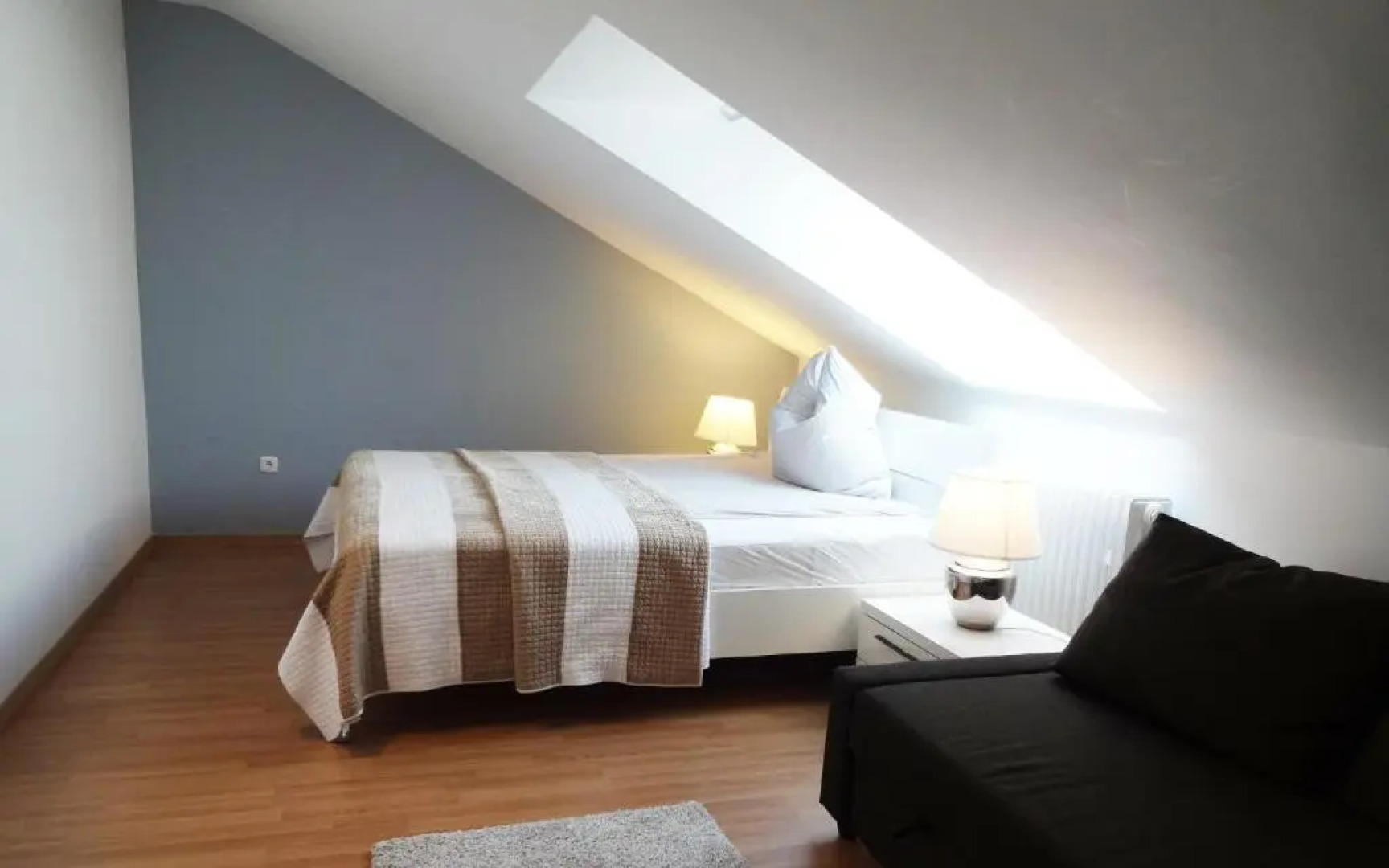 Schöne Wohnungen am Bahnhof in Dachau - 20 Min bis München Zentrum