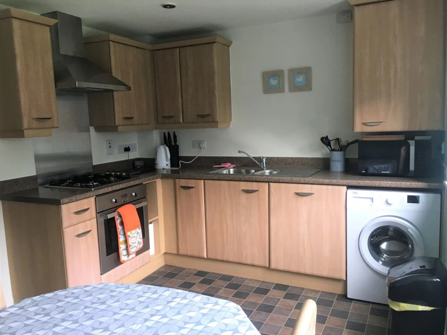 Impeccable Modern Two Bed House in Colwyn Bay