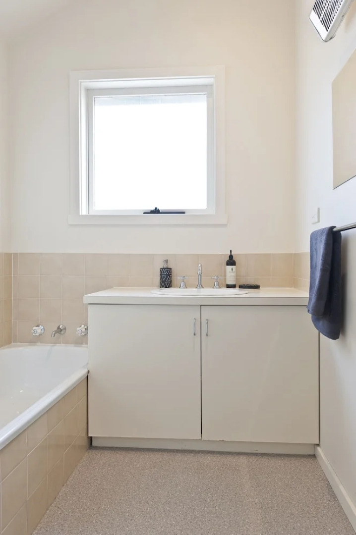 4 at 8 Battery Point Townhouse