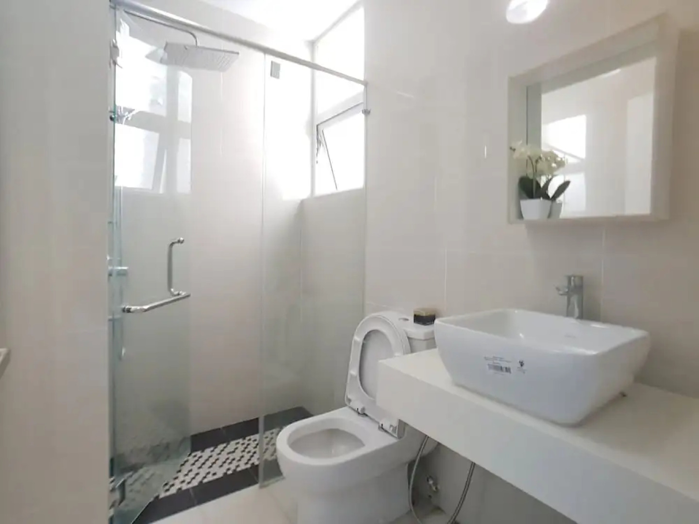 Teiw Family Homestay at Skypod Residence Puchong