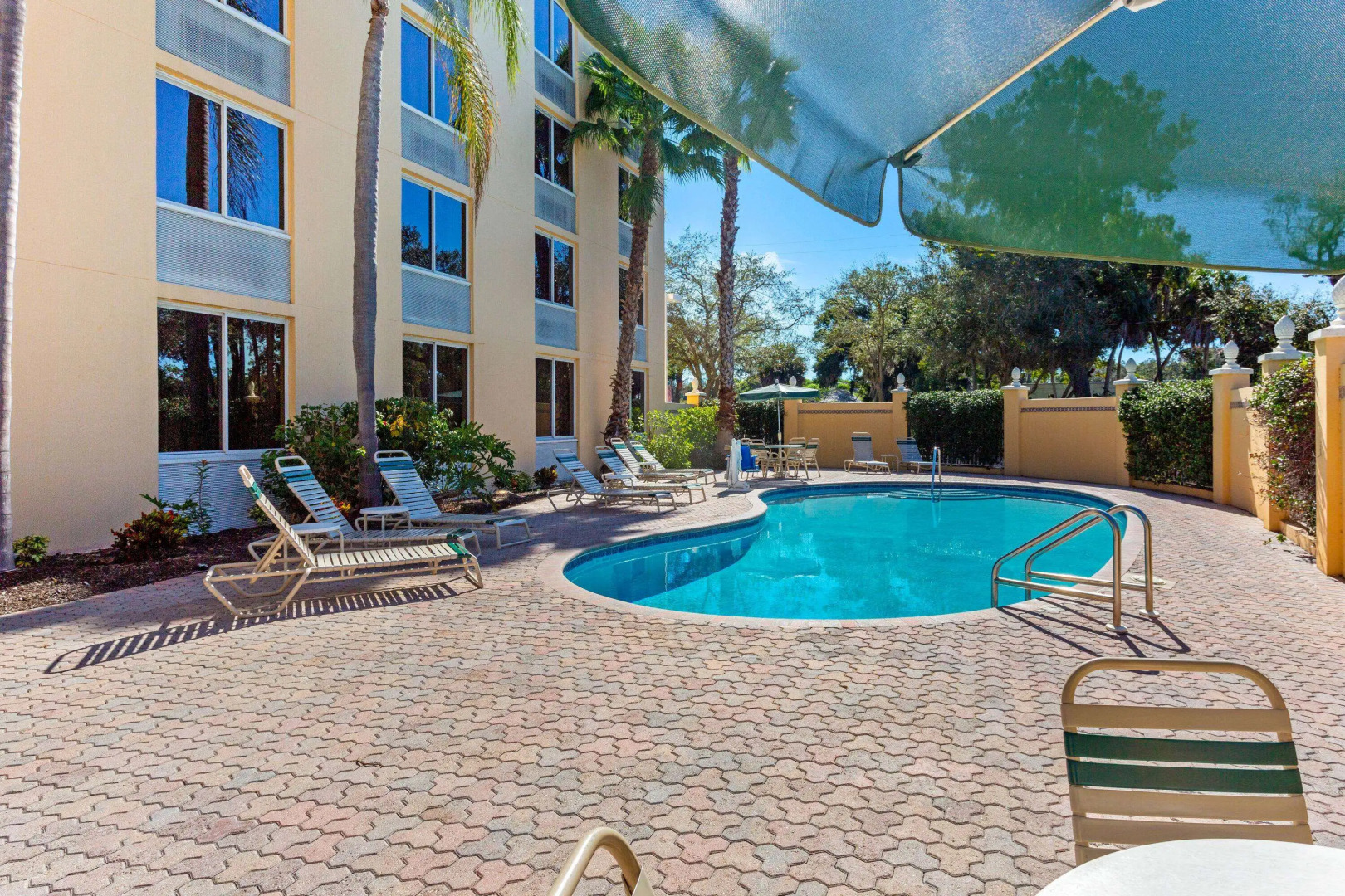 La Quinta Inn & Suites by Wyndham Sarasota Downtown