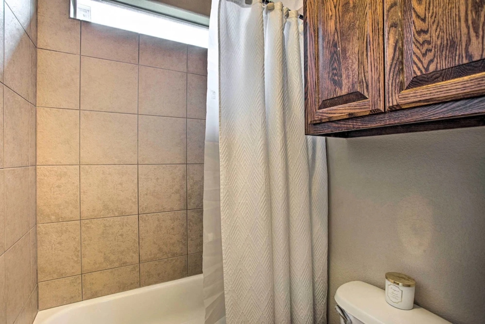 4 Mi to Grapevine Lake: Texas Home w/ Media Room