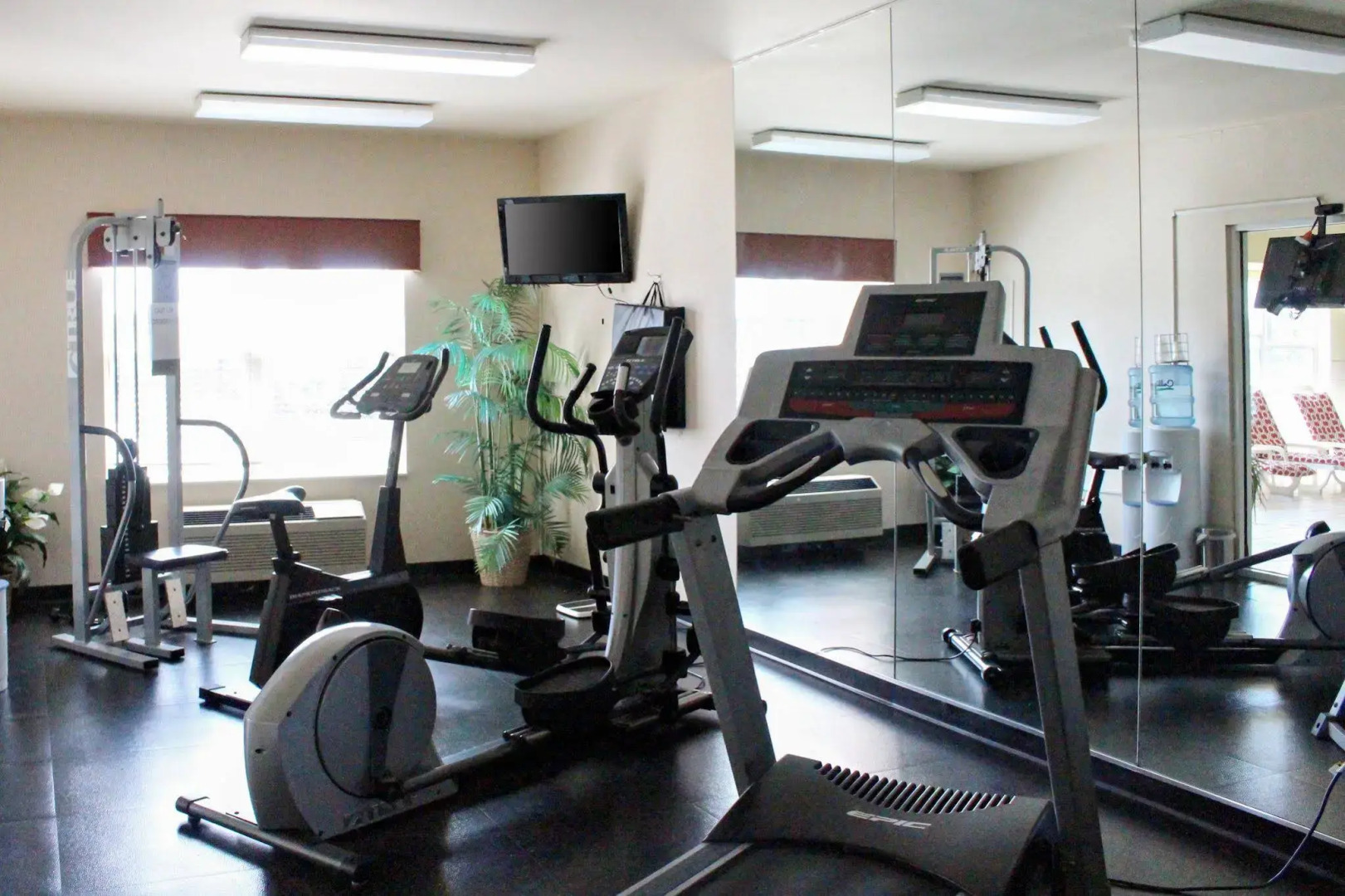 Quality Inn & Suites Cincinnati Sharonville