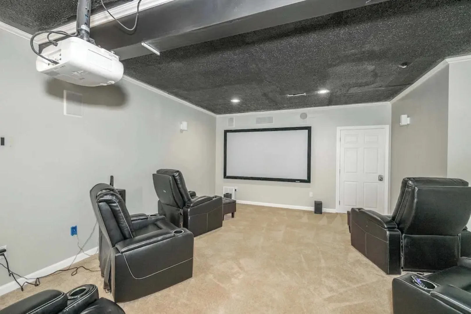 The Bishops Manor Stay for 10!