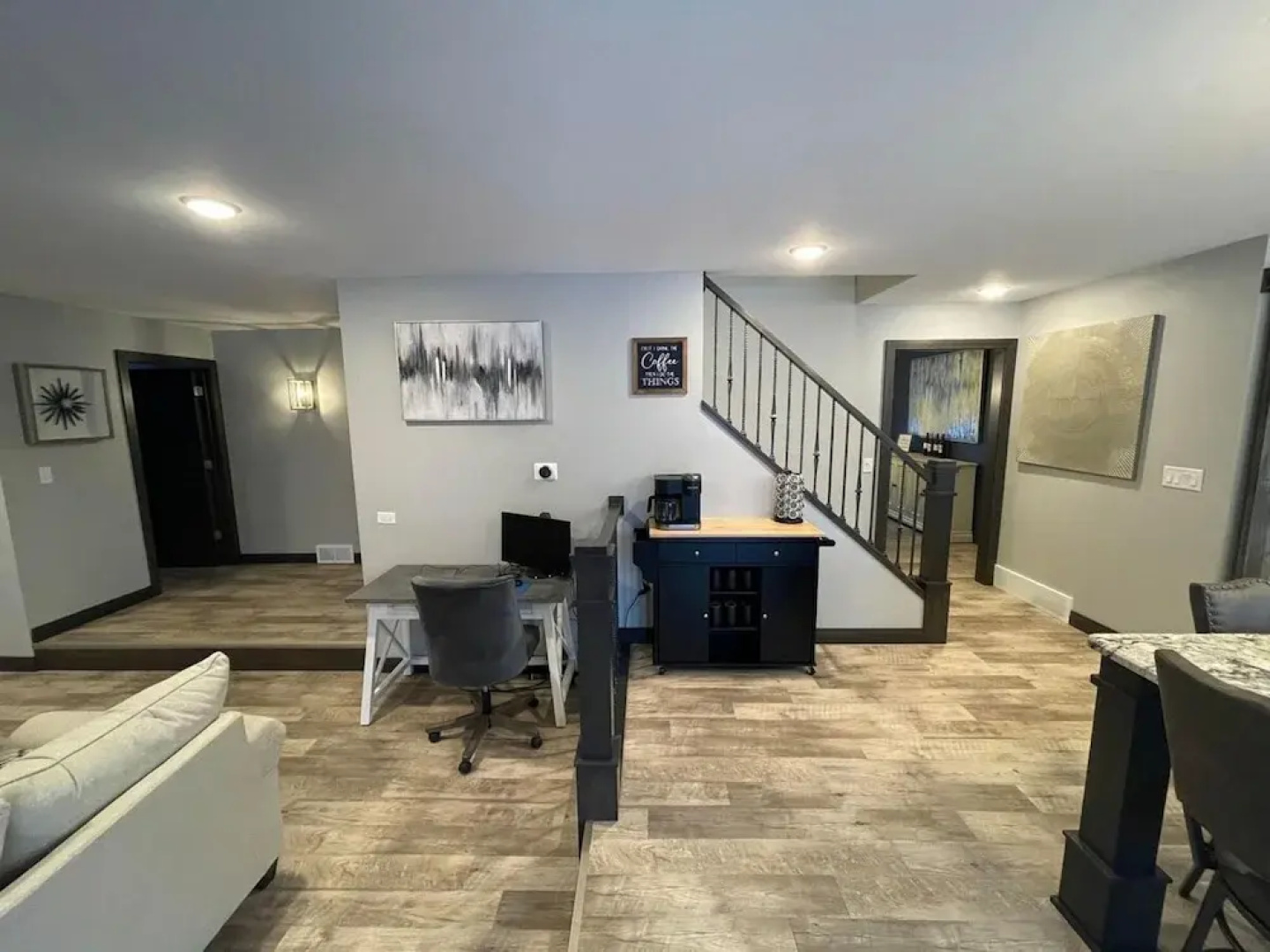 Freshly Updated Lake Michigan Home With Pool