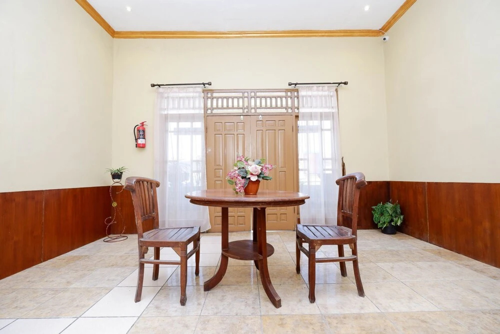 Graha Wisata Hotel by OYO Rooms