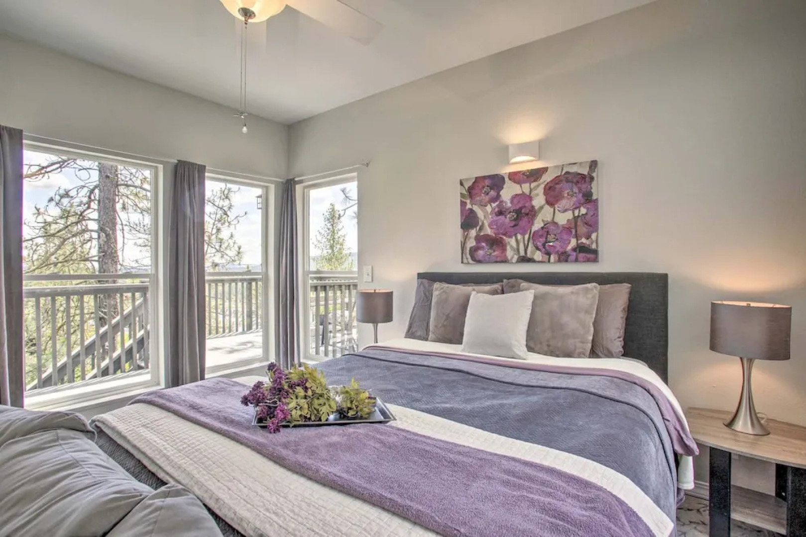 Nine Mile Falls Hideaway: Scenic Retreat on River