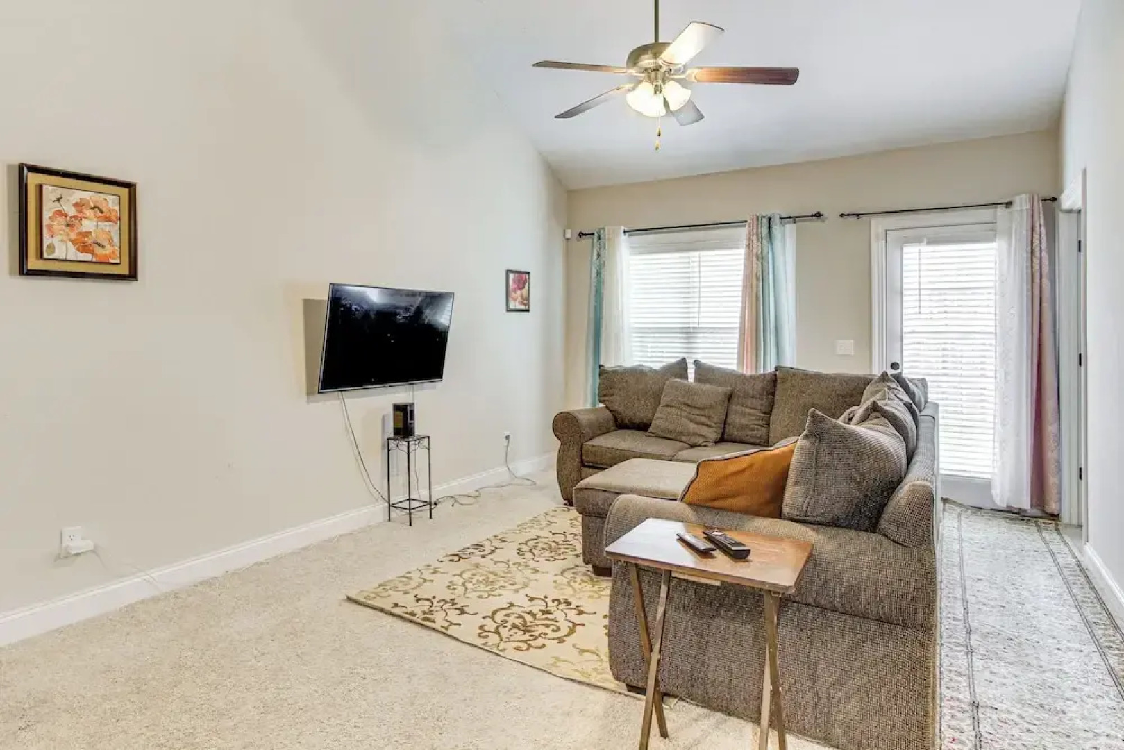 7 Mi to Dtwn Augusta: Townhome Near Shops & Eats!