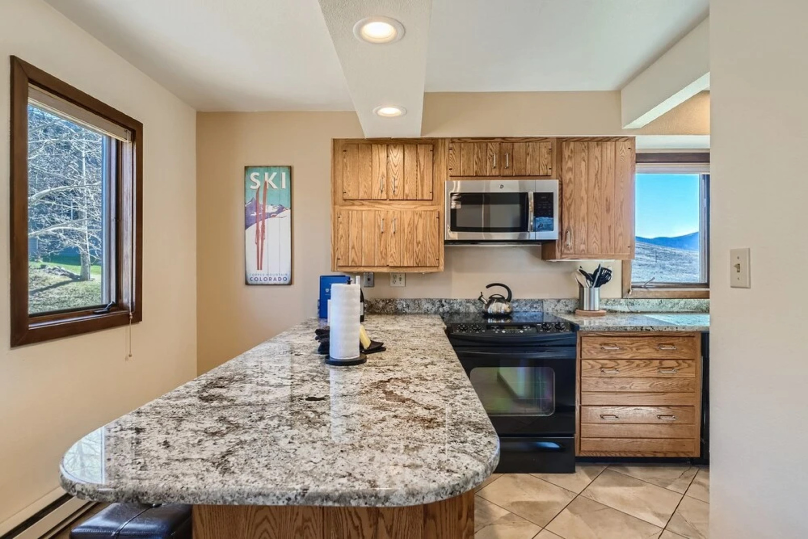 2bedroom+Loft Private Entry, Lake Views, Amazing Location, Near all Ski Resorts 3 Townhouse by RedAwning