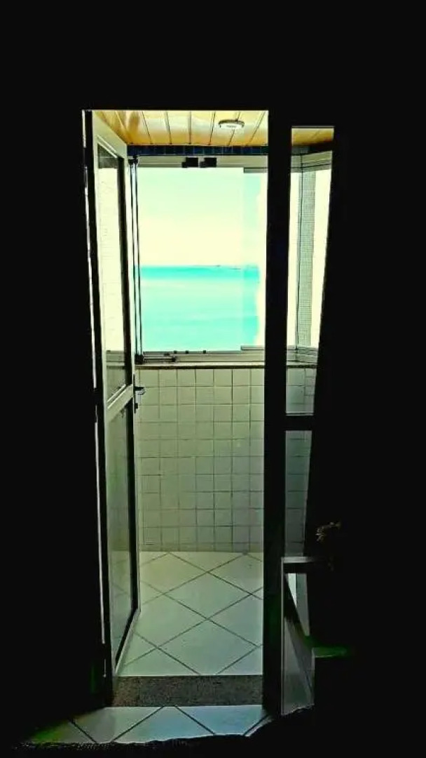 LINDA VISTA PARA O MAR, APTO 2 QUARTOS, PRAIA DA COSTA, WI-FI, TV a CABO e LAZER