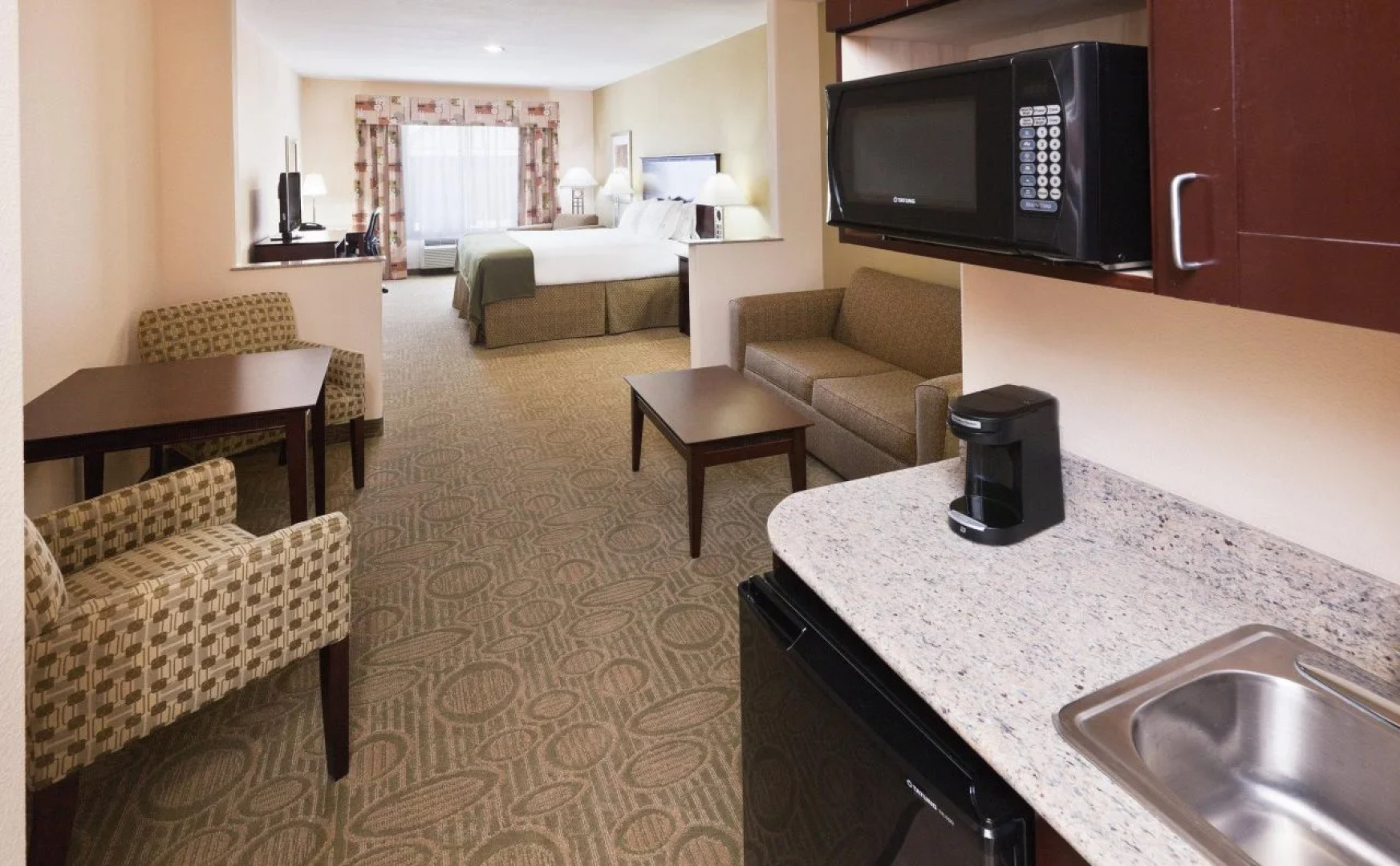 Holiday Inn Express Hotel & Suites Brownfield by IHG