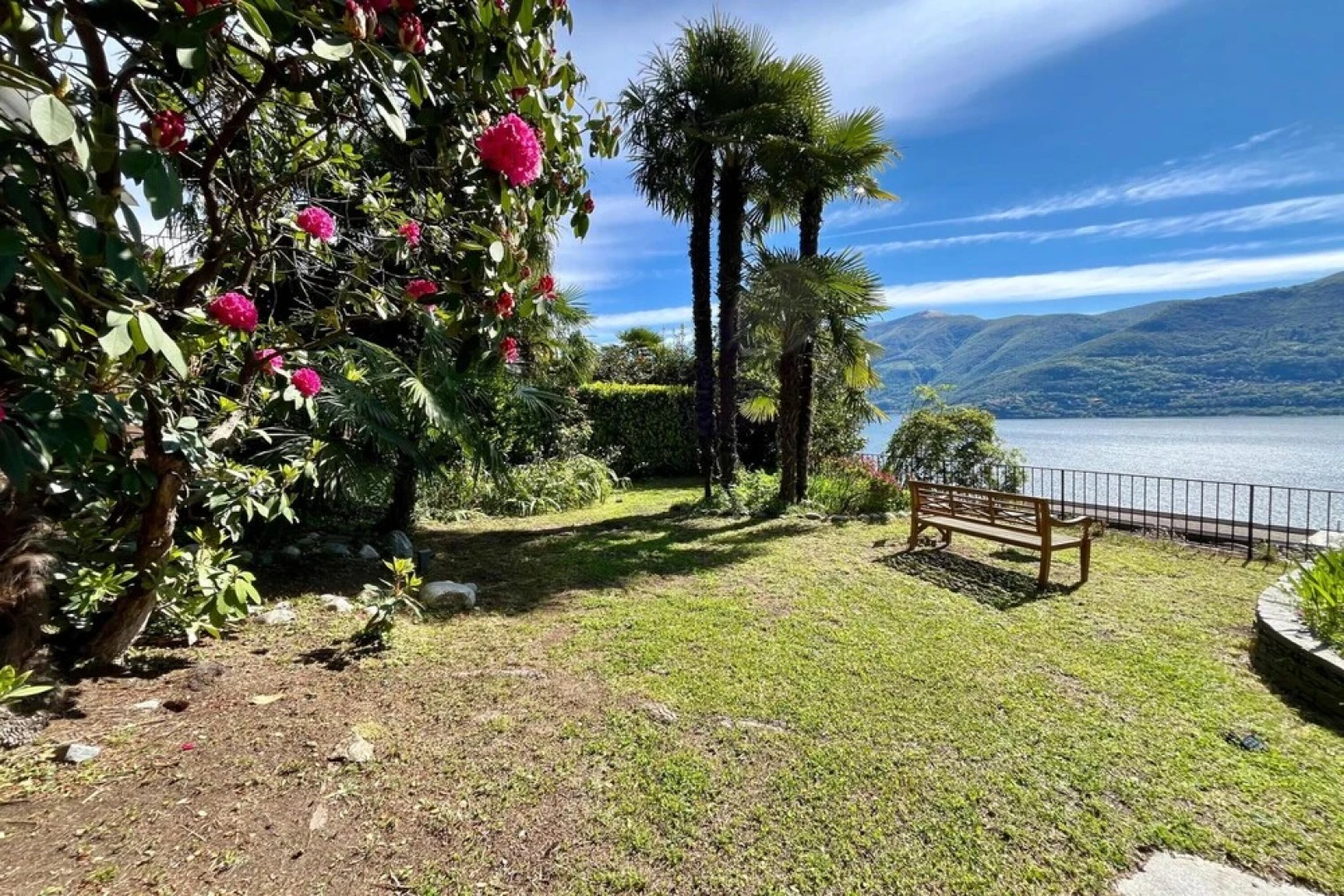 Peace Over the Lake Room 1