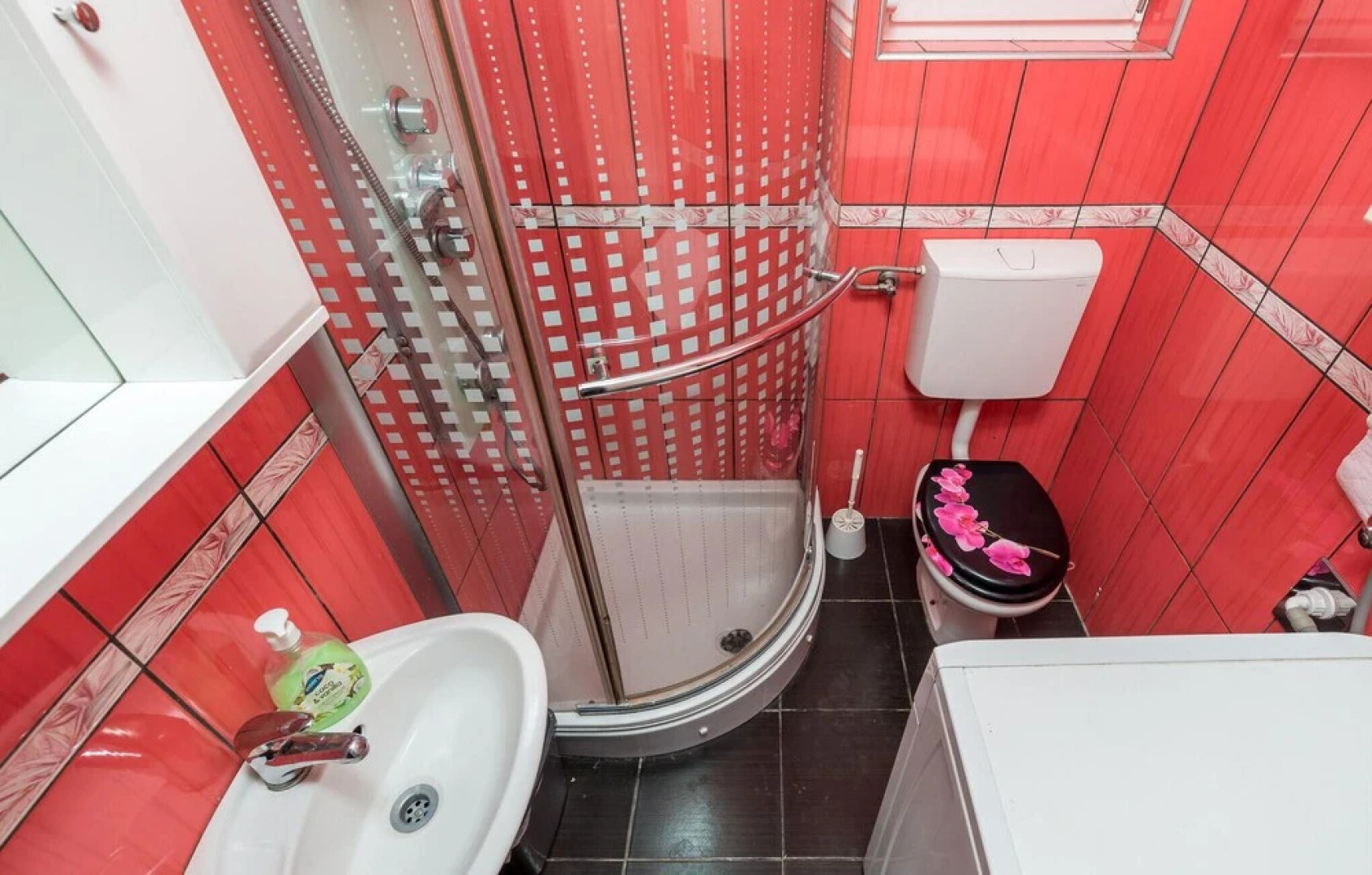 Beautiful Home in Vrh With Wifi and 1 Bedrooms