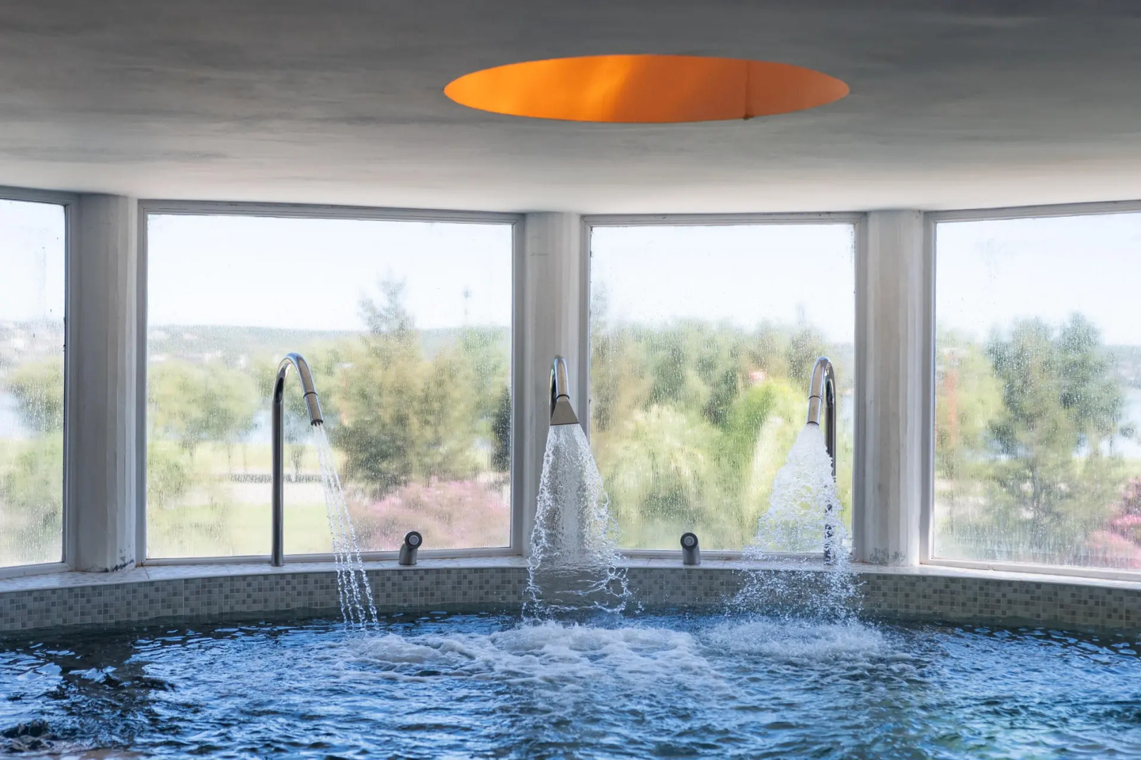 Portal del Lago Hotel