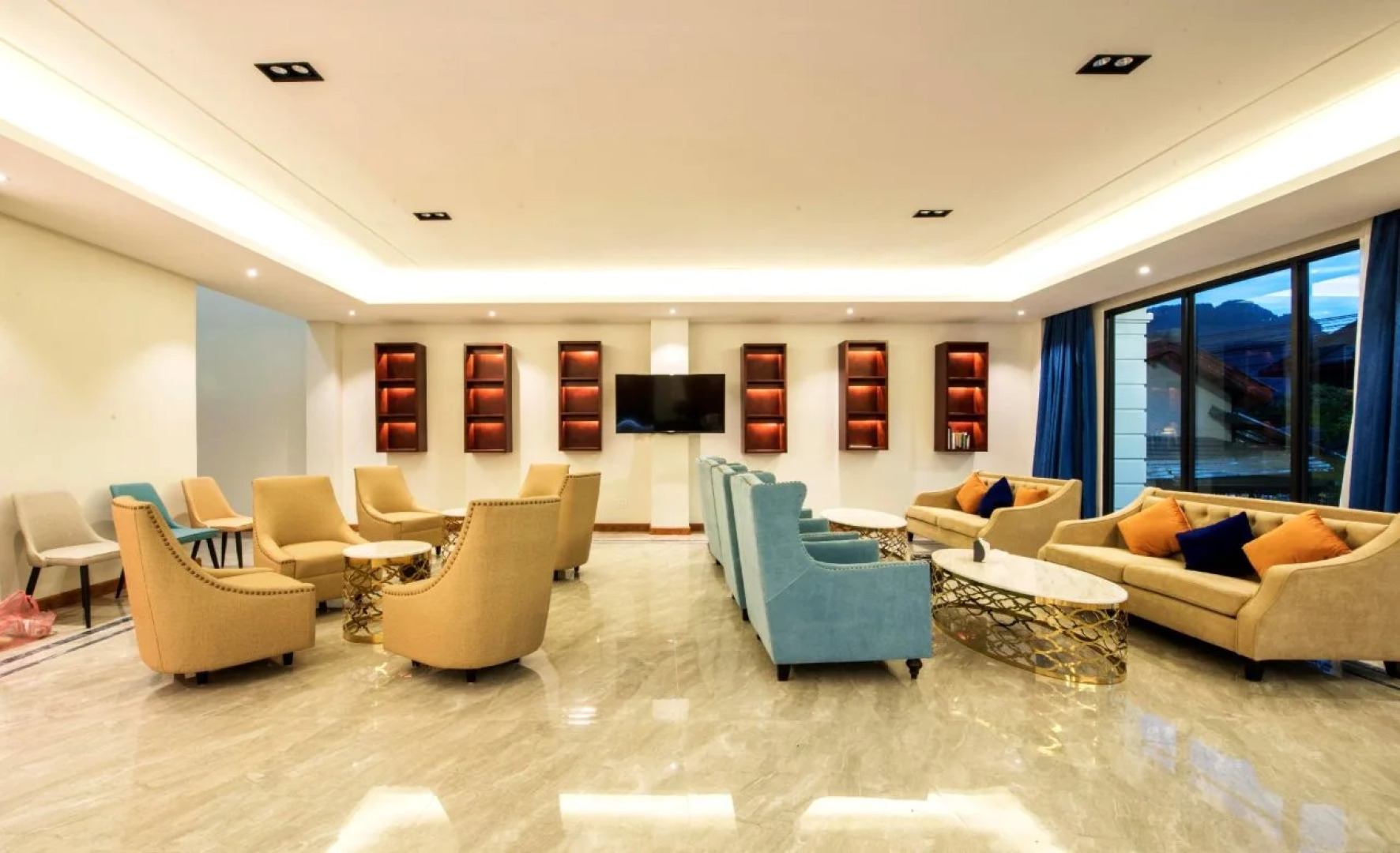 Confetti Garden Hotel