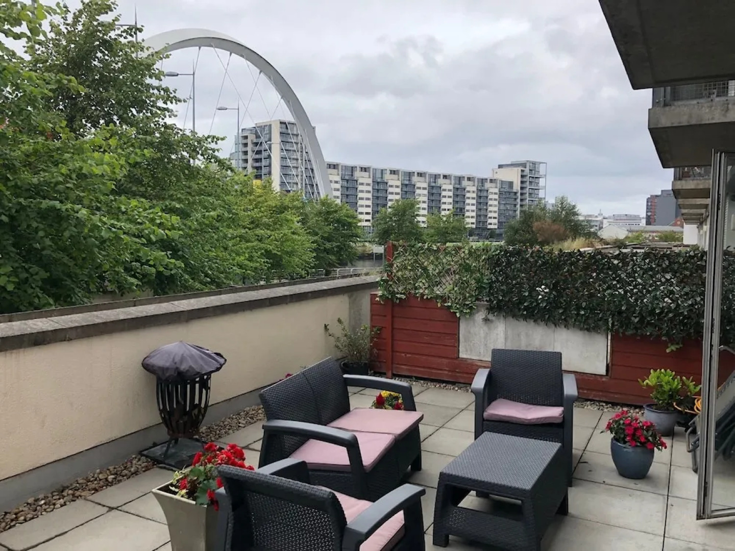 Hydro SECC Apartment