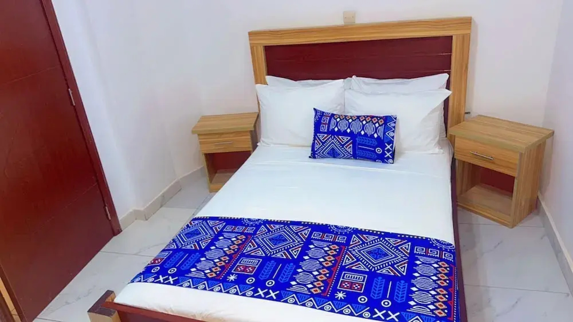 Touraco Suite Hotel Business