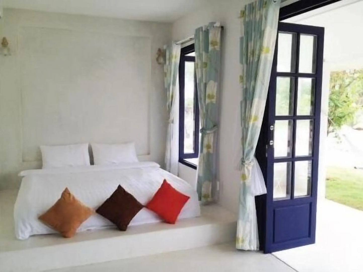 Laemsing Whitehouse Resort