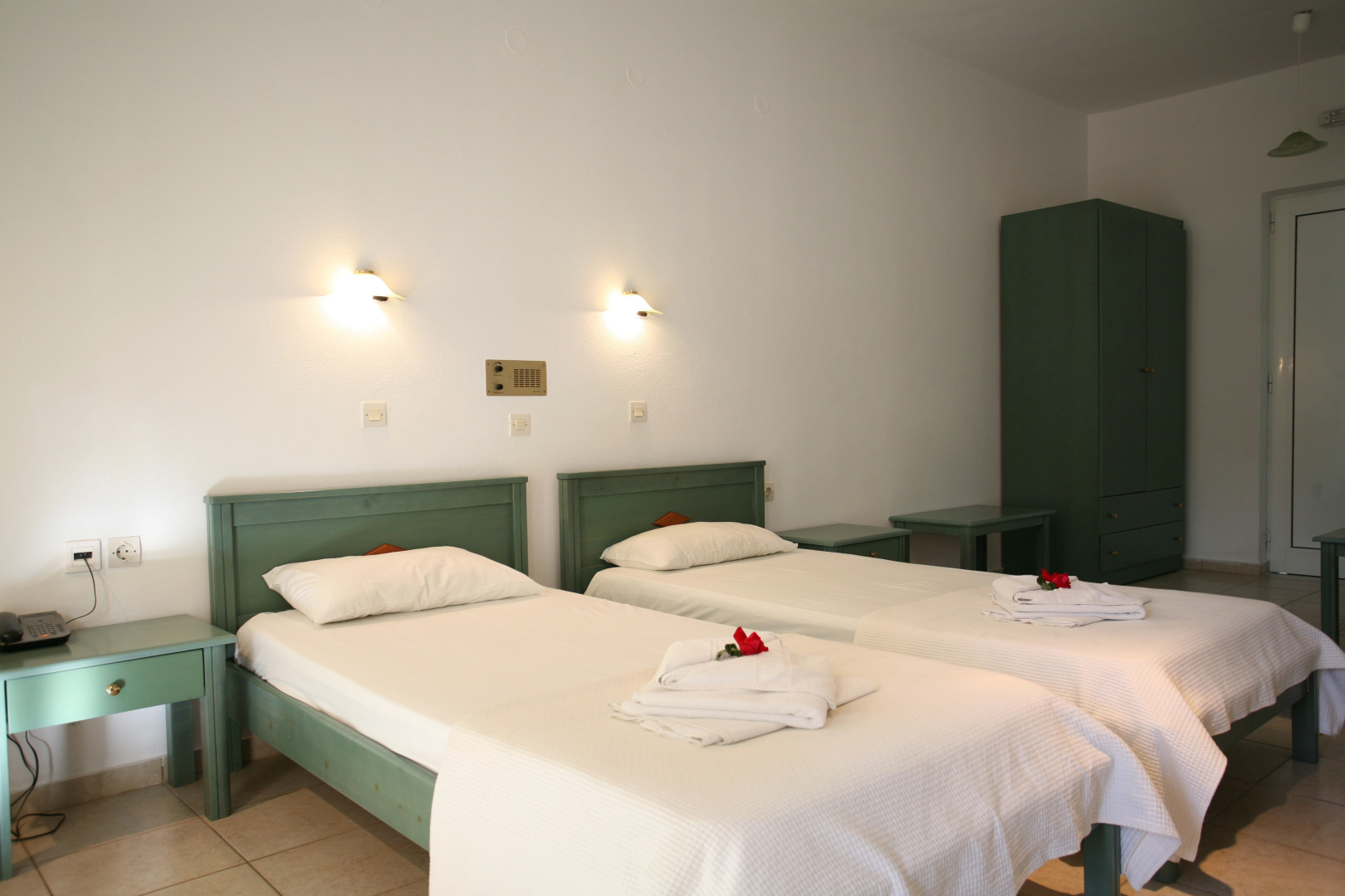 Elpis Studios & Apartments