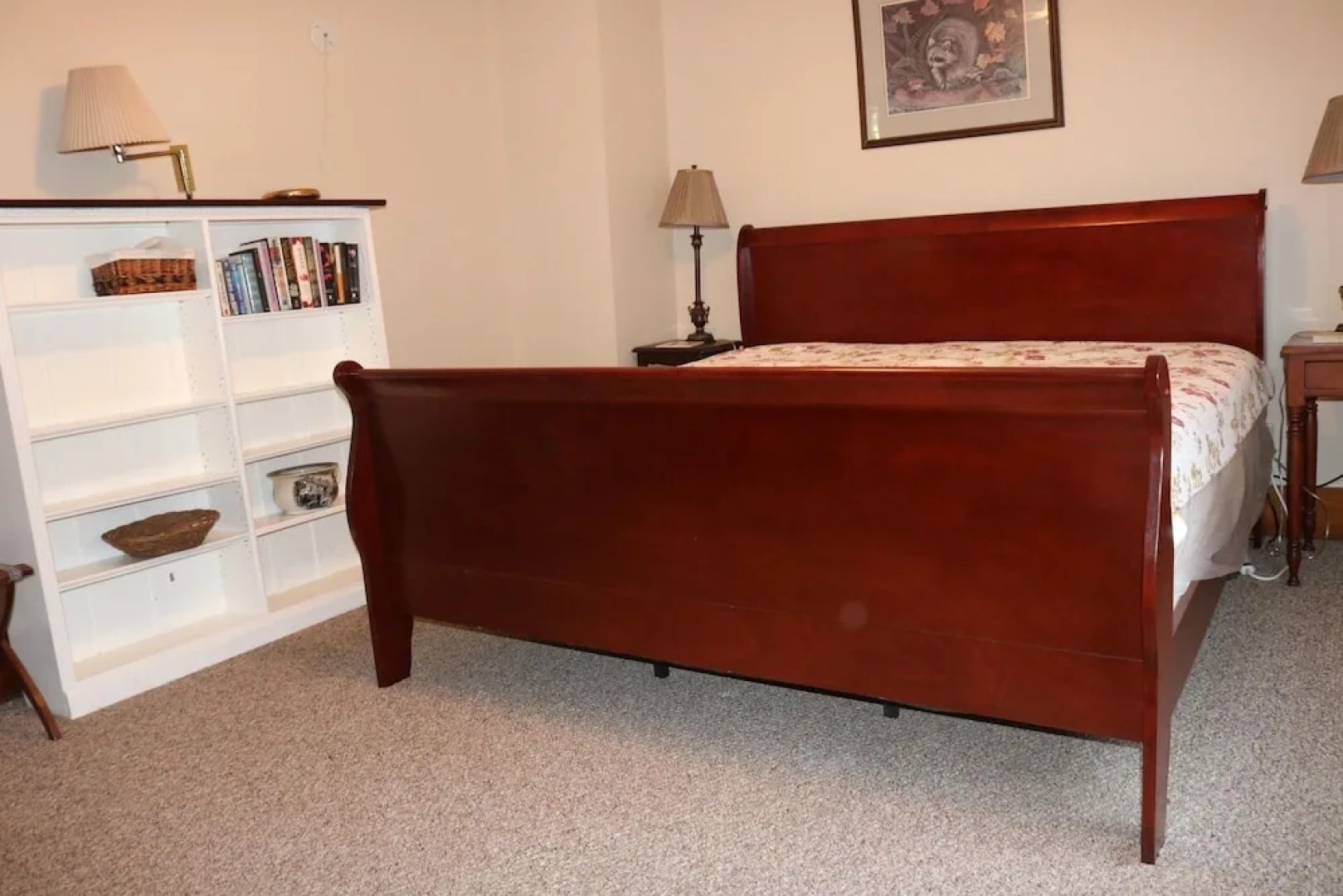 4757 Whiteside 6 Bedroom Home