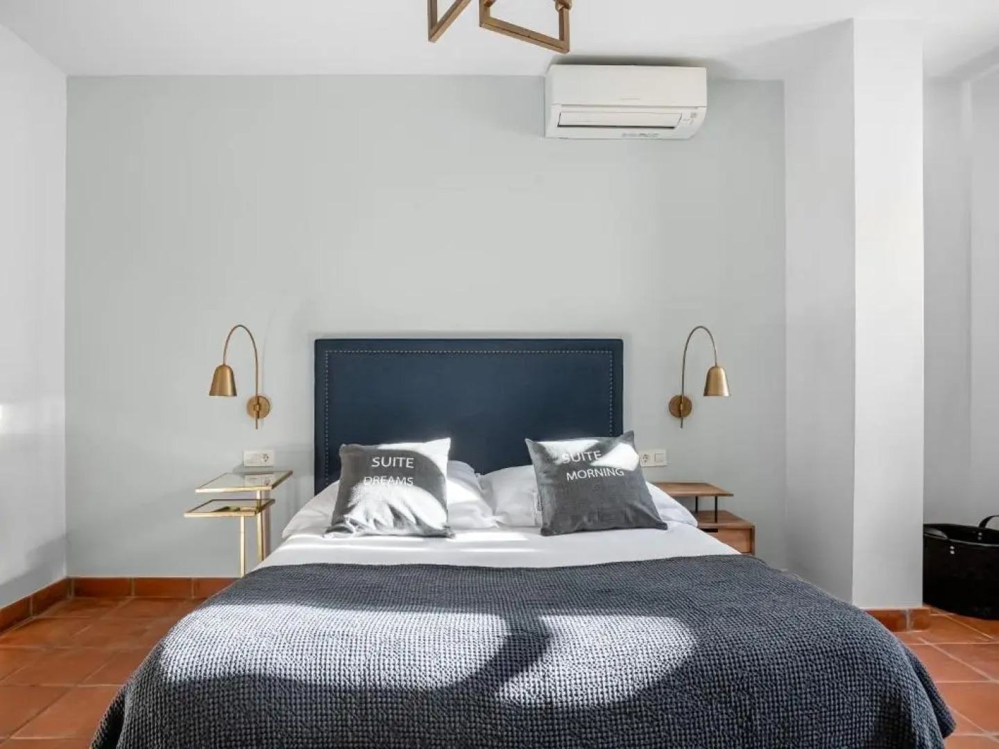 Limehome Granada Calle Sta. Ana