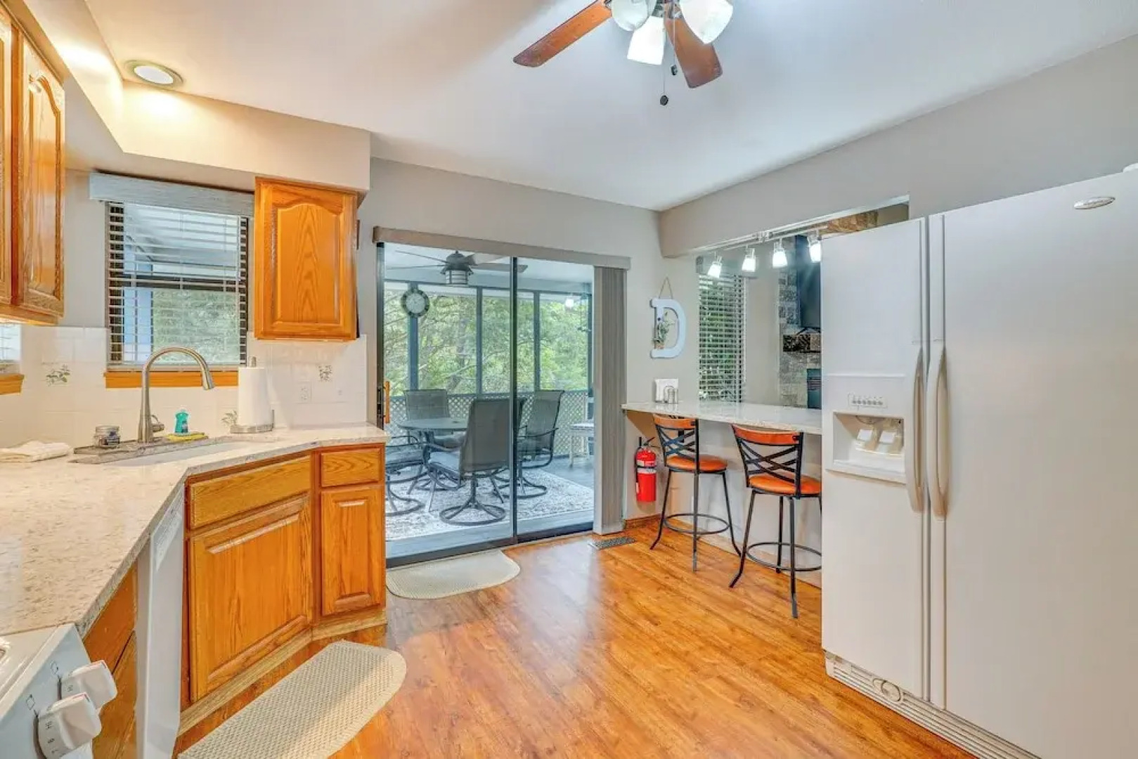 Near Dtwn Eureka Springs: Holiday Island Home!